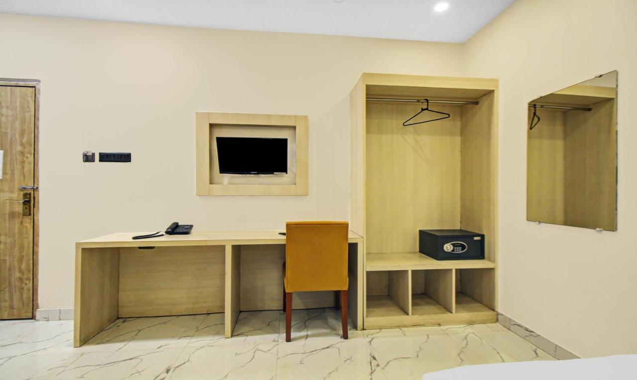 Itsy Hotels Transit Express Calcutá Exterior foto