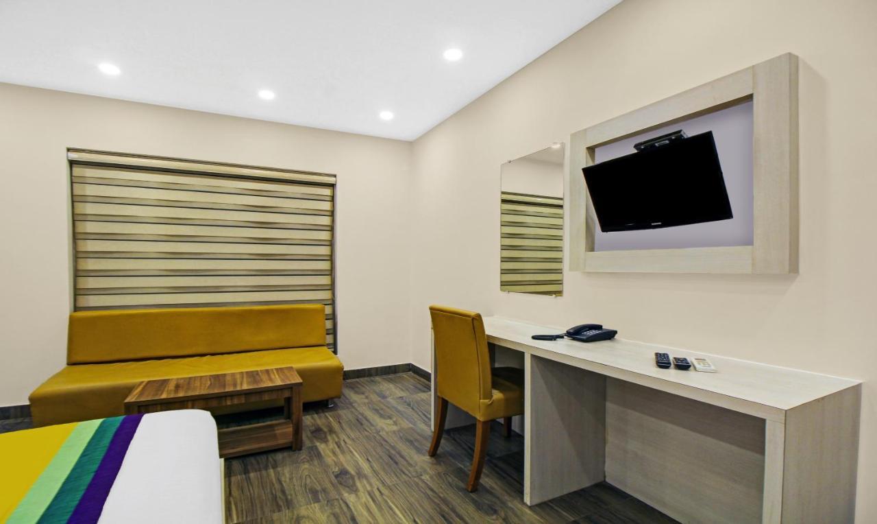 Itsy Hotels Transit Express Calcutá Exterior foto